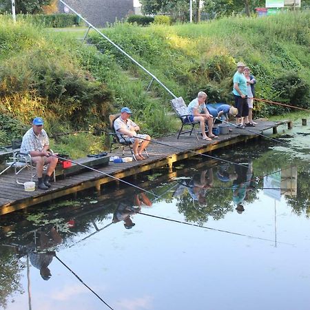 Luxe Eco Pod Op Camping De Stal Drijber Bagian luar foto