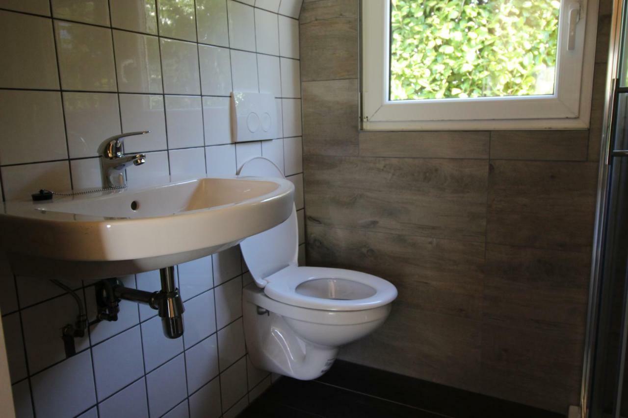 Luxe Eco Pod Op Camping De Stal Drijber Bagian luar foto